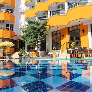 Yaman Life Hotel